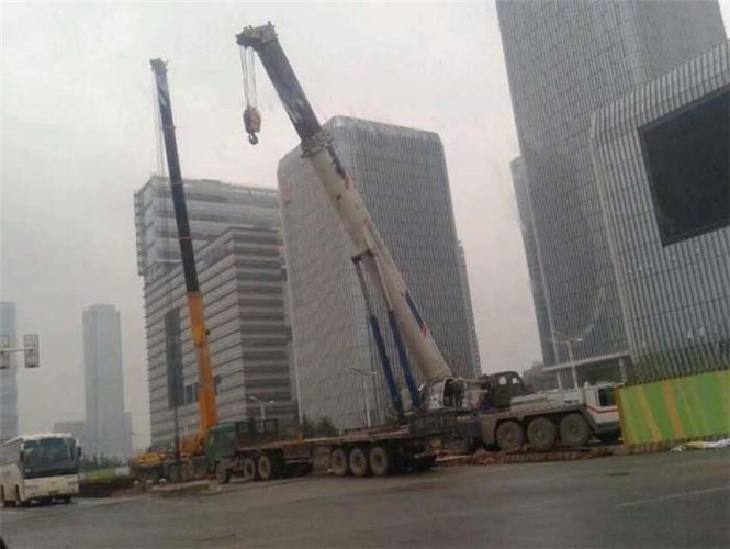 揭东区“自动找平”—— 吊车的 “平地神器” 技术